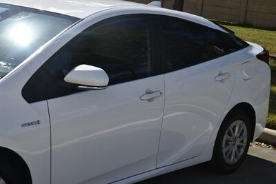 2021 Toyota Prius LE NAV BK/CAM HWY MILES FRESH TRADE NICE   - Photo 9 - Stafford, TX 77477