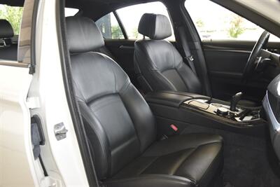 2016 BMW 550i M SPORT EXEC PKG HUD $75K MSRP NEW TRADE   - Photo 26 - Stafford, TX 77477