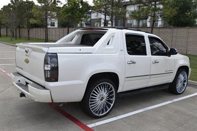 2012 Chevrolet Avalanche LTZ 4X4 LOADED 26 IN DUB WHLS B/NEW TIRES NICE   - Photo 14 - Stafford, TX 77477