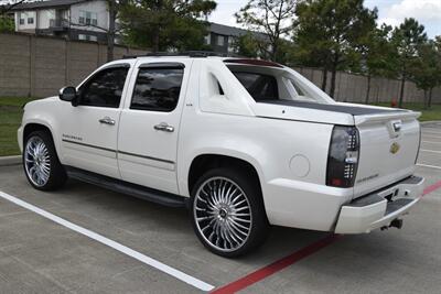 2012 Chevrolet Avalanche LTZ 4X4 LOADED 26 IN DUB WHLS B/NEW TIRES NICE   - Photo 13 - Stafford, TX 77477