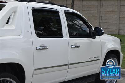 2012 Chevrolet Avalanche LTZ 4X4 LOADED 26 IN DUB WHLS B/NEW TIRES NICE   - Photo 18 - Stafford, TX 77477