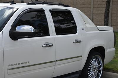 2012 Chevrolet Avalanche LTZ 4X4 LOADED 26 IN DUB WHLS B/NEW TIRES NICE   - Photo 9 - Stafford, TX 77477