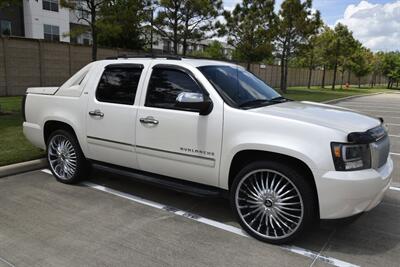 2012 Chevrolet Avalanche LTZ 4X4 LOADED 26 IN DUB WHLS B/NEW TIRES NICE   - Photo 4 - Stafford, TX 77477