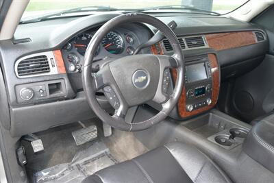 2008 Chevrolet Suburban LT LTHR NAV HTD SEATS 102K LOW MILES FRESH TRADE   - Photo 31 - Stafford, TX 77477