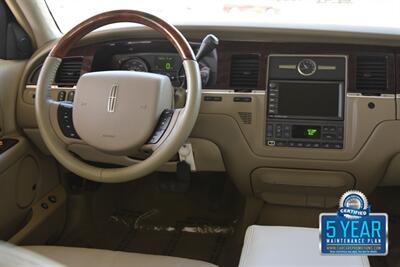 2007 Lincoln Town Car SIGNATURE LTD 45K ORIG MILES CARRIAGE TOP MINT   - Photo 24 - Stafford, TX 77477