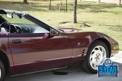 1993 Chevrolet Corvette CONVERTIBLE AUTOMATIC BEAUTIFUL COLOR COMBO CLEAN   - Photo 22 - Stafford, TX 77477