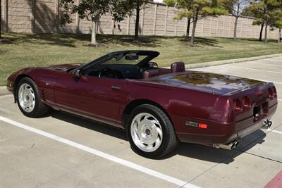 1993 Chevrolet Corvette CONVERTIBLE AUTOMATIC BEAUTIFUL COLOR COMBO CLEAN   - Photo 17 - Stafford, TX 77477