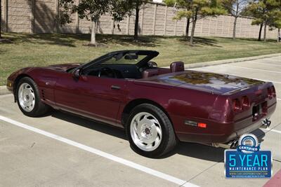 1993 Chevrolet Corvette CONVERTIBLE AUTOMATIC BEAUTIFUL COLOR COMBO CLEAN   - Photo 17 - Stafford, TX 77477