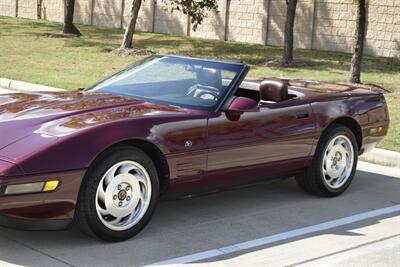 1993 Chevrolet Corvette CONVERTIBLE AUTOMATIC BEAUTIFUL COLOR COMBO CLEAN   - Photo 8 - Stafford, TX 77477