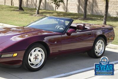 1993 Chevrolet Corvette CONVERTIBLE AUTOMATIC BEAUTIFUL COLOR COMBO CLEAN   - Photo 8 - Stafford, TX 77477