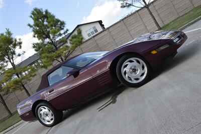 1993 Chevrolet Corvette CONVERTIBLE AUTOMATIC BEAUTIFUL COLOR COMBO CLEAN   - Photo 37 - Stafford, TX 77477