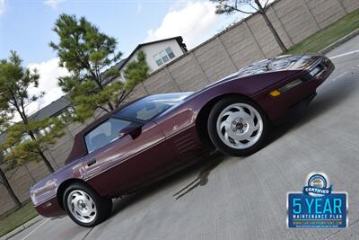 1993 Chevrolet Corvette CONVERTIBLE AUTOMATIC BEAUTIFUL COLOR COMBO CLEAN   - Photo 37 - Stafford, TX 77477