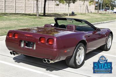 1993 Chevrolet Corvette CONVERTIBLE AUTOMATIC BEAUTIFUL COLOR COMBO CLEAN   - Photo 16 - Stafford, TX 77477