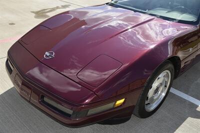 1993 Chevrolet Corvette CONVERTIBLE AUTOMATIC BEAUTIFUL COLOR COMBO CLEAN   - Photo 11 - Stafford, TX 77477