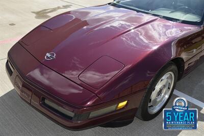 1993 Chevrolet Corvette CONVERTIBLE AUTOMATIC BEAUTIFUL COLOR COMBO CLEAN   - Photo 11 - Stafford, TX 77477