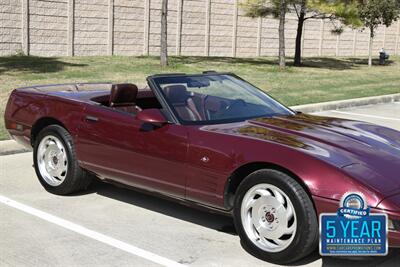 1993 Chevrolet Corvette CONVERTIBLE AUTOMATIC BEAUTIFUL COLOR COMBO CLEAN   - Photo 7 - Stafford, TX 77477