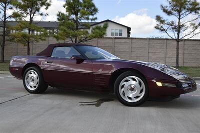 1993 Chevrolet Corvette CONVERTIBLE AUTOMATIC BEAUTIFUL COLOR COMBO CLEAN   - Photo 2 - Stafford, TX 77477