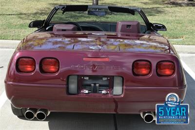 1993 Chevrolet Corvette CONVERTIBLE AUTOMATIC BEAUTIFUL COLOR COMBO CLEAN   - Photo 24 - Stafford, TX 77477