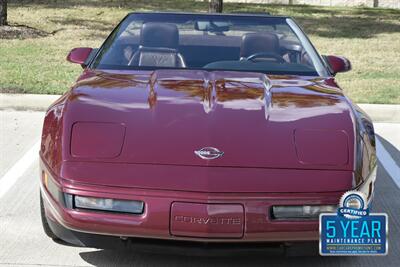 1993 Chevrolet Corvette CONVERTIBLE AUTOMATIC BEAUTIFUL COLOR COMBO CLEAN   - Photo 3 - Stafford, TX 77477