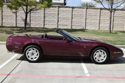 1993 Chevrolet Corvette CONVERTIBLE AUTOMATIC BEAUTIFUL COLOR COMBO CLEAN   - Photo 15 - Stafford, TX 77477