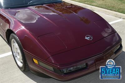 1993 Chevrolet Corvette CONVERTIBLE AUTOMATIC BEAUTIFUL COLOR COMBO CLEAN   - Photo 12 - Stafford, TX 77477