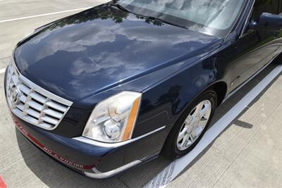 2006 Cadillac DTS Luxury I   - Photo 10 - Stafford, TX 77477