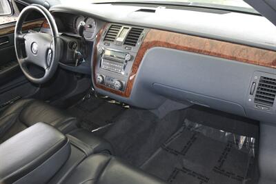 2006 Cadillac DTS Luxury I   - Photo 29 - Stafford, TX 77477