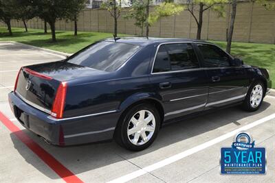 2006 Cadillac DTS Luxury I   - Photo 14 - Stafford, TX 77477