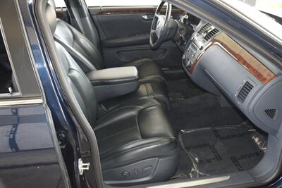 2006 Cadillac DTS Luxury I   - Photo 31 - Stafford, TX 77477
