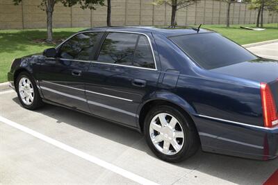 2006 Cadillac DTS Luxury I   - Photo 15 - Stafford, TX 77477