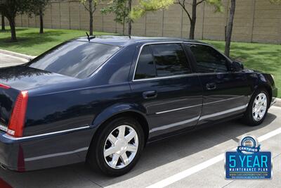 2006 Cadillac DTS Luxury I   - Photo 16 - Stafford, TX 77477