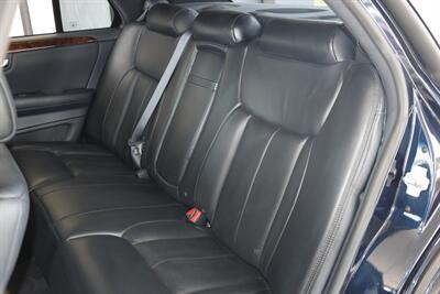 2006 Cadillac DTS Luxury I   - Photo 38 - Stafford, TX 77477