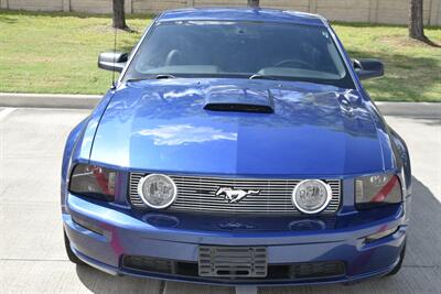 2007 Ford Mustang GT PREMIUM 5SPD MANUAL LTHR FRESH TRADE CLEAN   - Photo 2 - Stafford, TX 77477