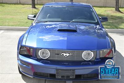 2007 Ford Mustang GT PREMIUM 5SPD MANUAL LTHR FRESH TRADE CLEAN   - Photo 2 - Stafford, TX 77477