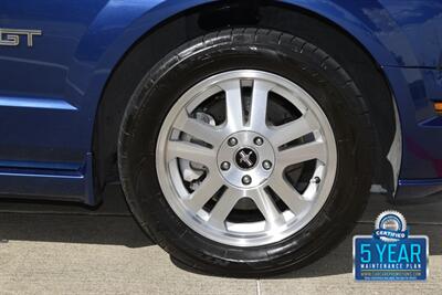 2007 Ford Mustang GT PREMIUM 5SPD MANUAL LTHR FRESH TRADE CLEAN   - Photo 31 - Stafford, TX 77477