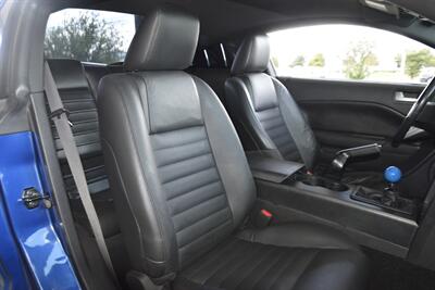 2007 Ford Mustang GT PREMIUM 5SPD MANUAL LTHR FRESH TRADE CLEAN   - Photo 29 - Stafford, TX 77477