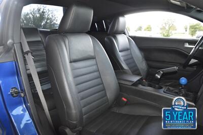 2007 Ford Mustang GT PREMIUM 5SPD MANUAL LTHR FRESH TRADE CLEAN   - Photo 29 - Stafford, TX 77477
