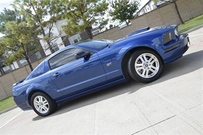 2007 Ford Mustang GT PREMIUM 5SPD MANUAL LTHR FRESH TRADE CLEAN   - Photo 33 - Stafford, TX 77477