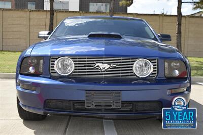 2007 Ford Mustang GT PREMIUM 5SPD MANUAL LTHR FRESH TRADE CLEAN   - Photo 3 - Stafford, TX 77477