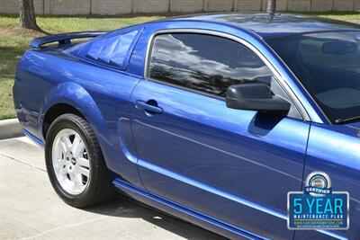 2007 Ford Mustang GT PREMIUM 5SPD MANUAL LTHR FRESH TRADE CLEAN   - Photo 8 - Stafford, TX 77477