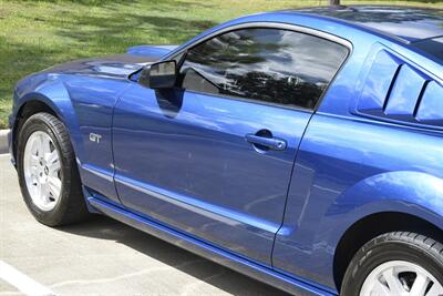 2007 Ford Mustang GT PREMIUM 5SPD MANUAL LTHR FRESH TRADE CLEAN   - Photo 17 - Stafford, TX 77477