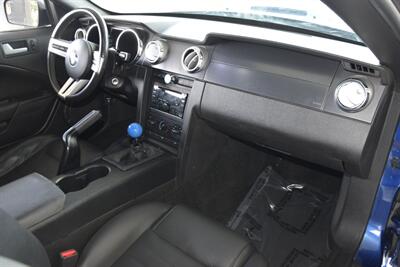 2007 Ford Mustang GT PREMIUM 5SPD MANUAL LTHR FRESH TRADE CLEAN   - Photo 25 - Stafford, TX 77477