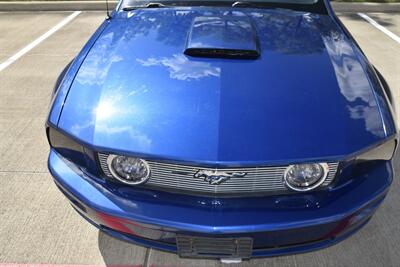 2007 Ford Mustang GT PREMIUM 5SPD MANUAL LTHR FRESH TRADE CLEAN   - Photo 12 - Stafford, TX 77477