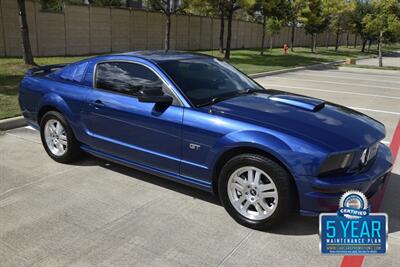 2007 Ford Mustang GT PREMIUM 5SPD MANUAL LTHR FRESH TRADE CLEAN   - Photo 4 - Stafford, TX 77477