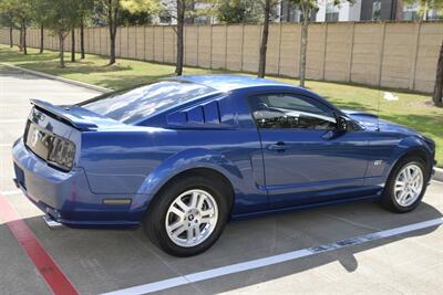 2007 Ford Mustang GT PREMIUM 5SPD MANUAL LTHR FRESH TRADE CLEAN   - Photo 14 - Stafford, TX 77477
