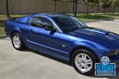 2007 Ford Mustang GT PREMIUM 5SPD MANUAL LTHR FRESH TRADE CLEAN   - Photo 6 - Stafford, TX 77477