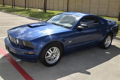 2007 Ford Mustang GT PREMIUM 5SPD MANUAL LTHR FRESH TRADE CLEAN   - Photo 5 - Stafford, TX 77477