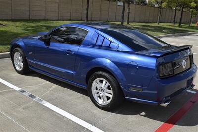 2007 Ford Mustang GT PREMIUM 5SPD MANUAL LTHR FRESH TRADE CLEAN   - Photo 13 - Stafford, TX 77477