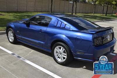 2007 Ford Mustang GT PREMIUM 5SPD MANUAL LTHR FRESH TRADE CLEAN   - Photo 13 - Stafford, TX 77477