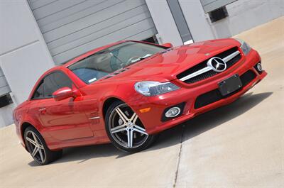 2009 Mercedes-Benz SL 550 LOADED PANO ROOF NAV HTD STS FRESH TRADE   - Photo 52 - Stafford, TX 77477